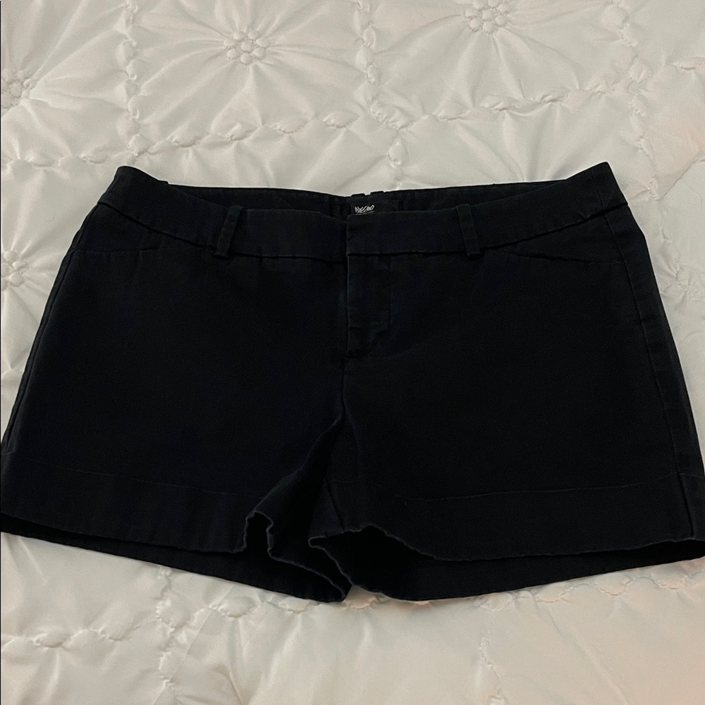 Black Women's Chino Shorts size 6